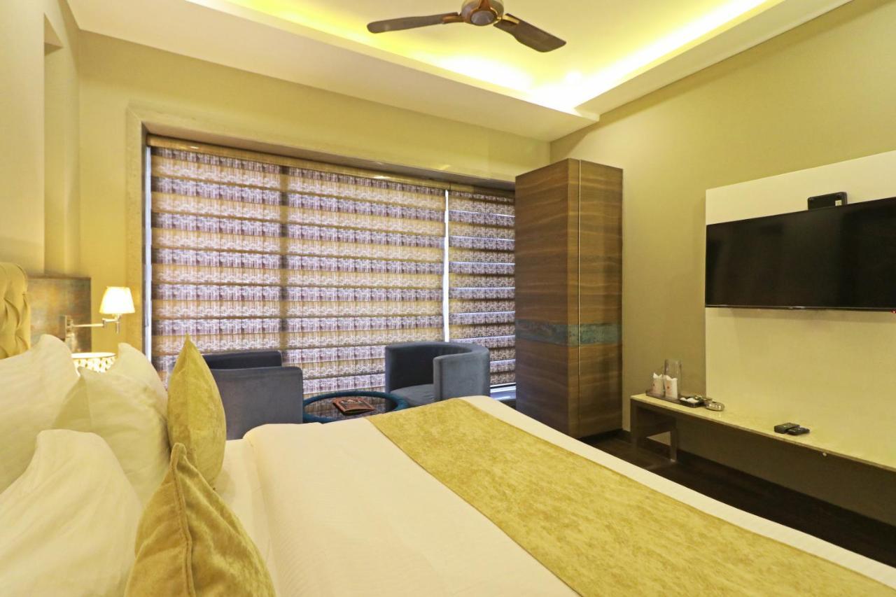 The Ivy Grand Hotel In City Centre With Free Secured Parking New Delhi Eksteriør billede