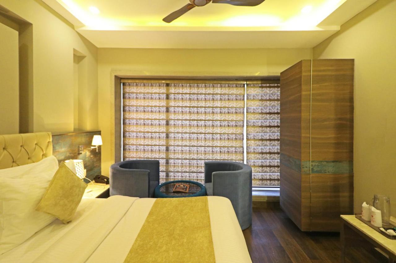 The Ivy Grand Hotel In City Centre With Free Secured Parking New Delhi Eksteriør billede