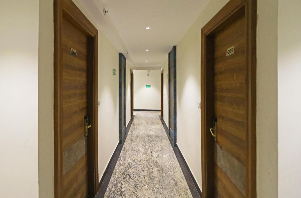 The Ivy Grand Hotel In City Centre With Free Secured Parking New Delhi Eksteriør billede