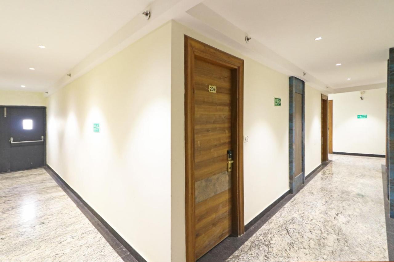 The Ivy Grand Hotel In City Centre With Free Secured Parking New Delhi Eksteriør billede