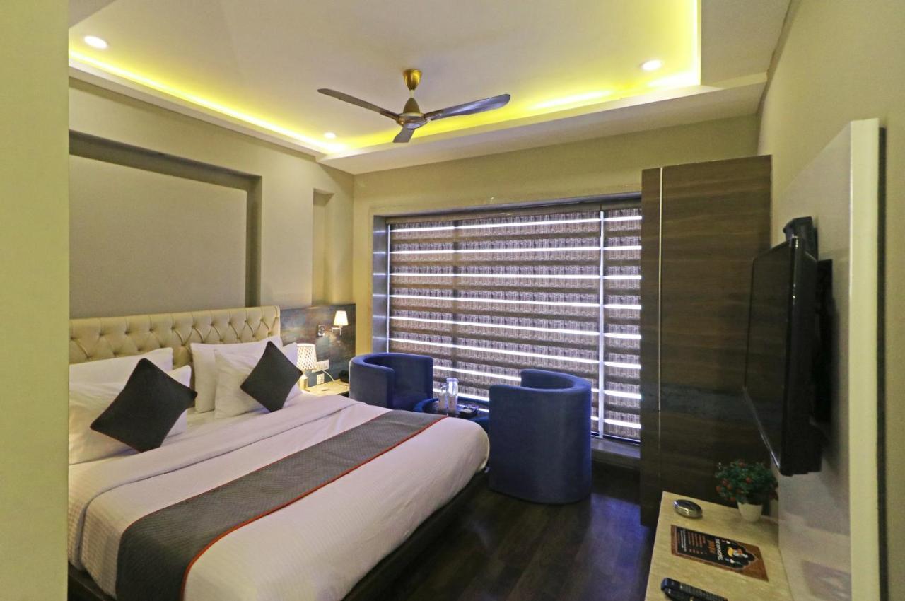 The Ivy Grand Hotel In City Centre With Free Secured Parking New Delhi Eksteriør billede