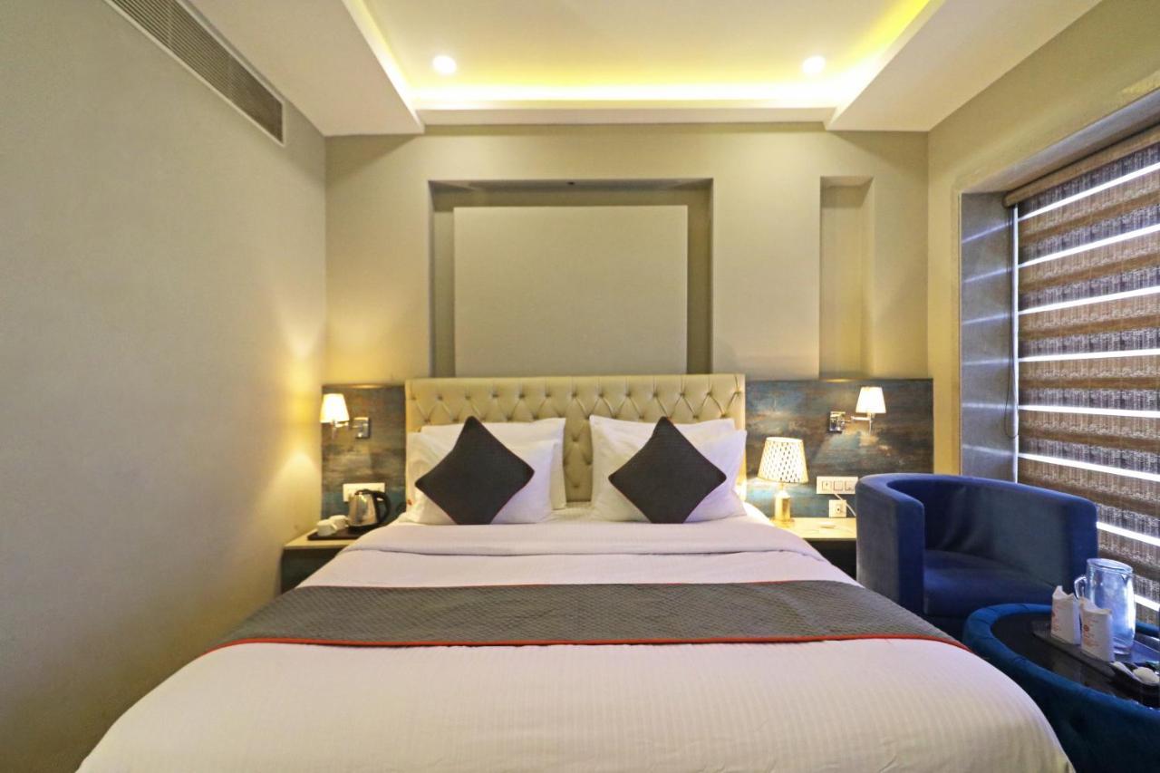 The Ivy Grand Hotel In City Centre With Free Secured Parking New Delhi Eksteriør billede