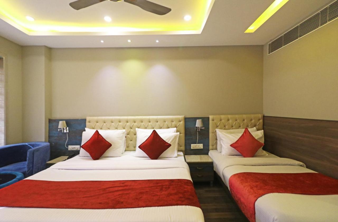 The Ivy Grand Hotel In City Centre With Free Secured Parking New Delhi Eksteriør billede
