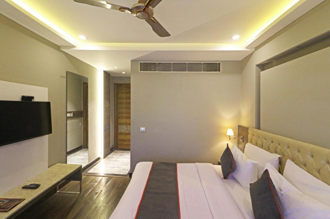 The Ivy Grand Hotel In City Centre With Free Secured Parking New Delhi Eksteriør billede